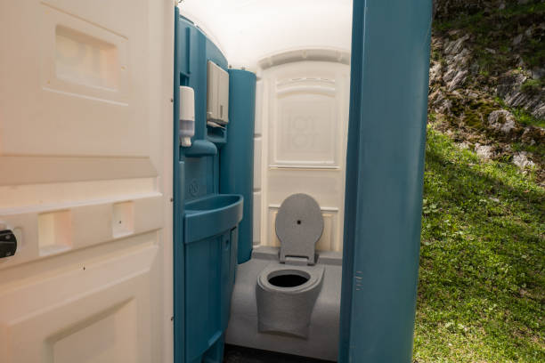 Professional porta potty rental in Lakeland North, WA